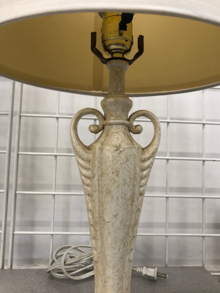 LAMP W/PORCELAIN BASE AND OVAL SHADE.