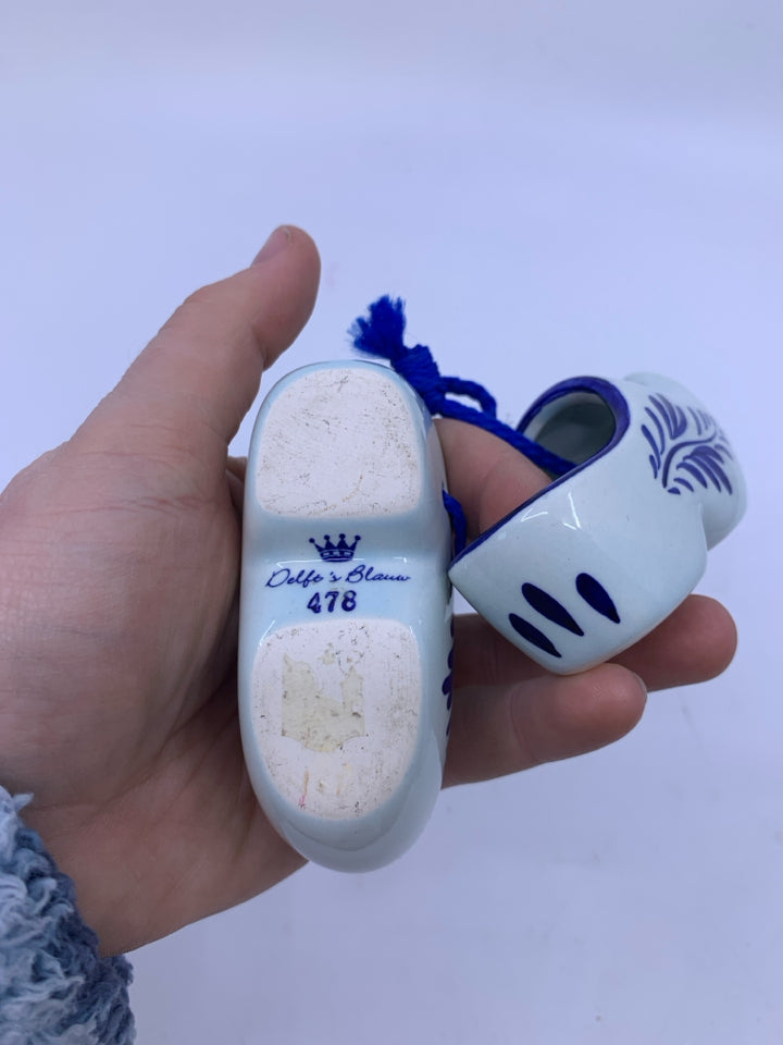 2 DELFT MINI HOLLAND SHOES W/ EMBOSSED ROSES.