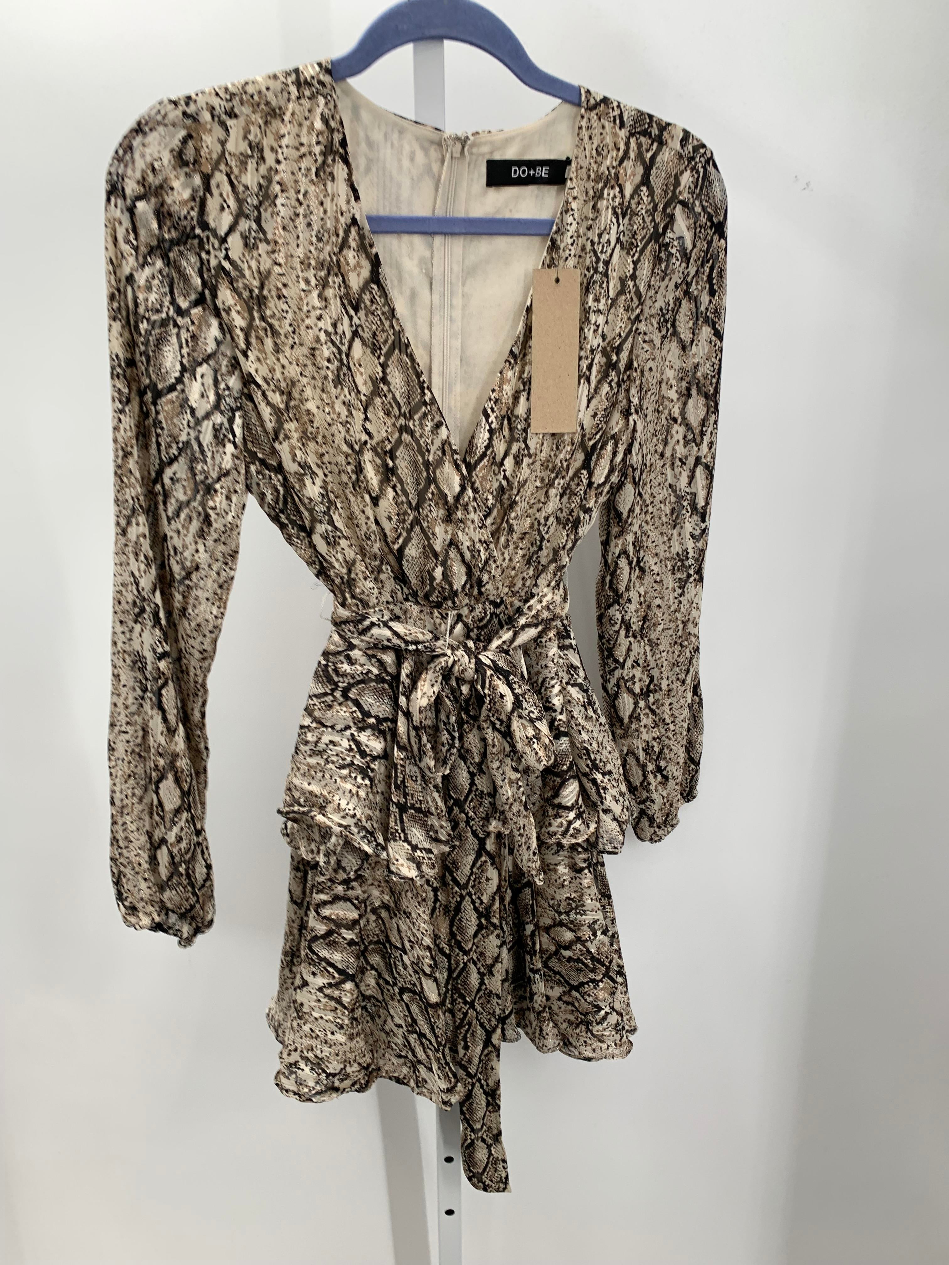 Size Small Misses Long Sleeve Dress