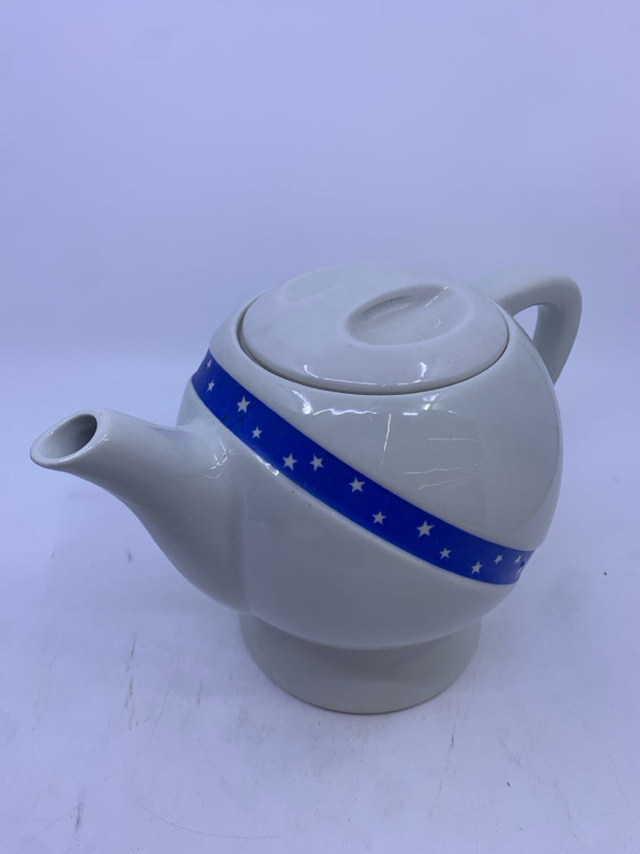 VTG WHITE FOOTED TEA POT W/ BLUE STRIPE W/ STARS DRIP O LATOR.