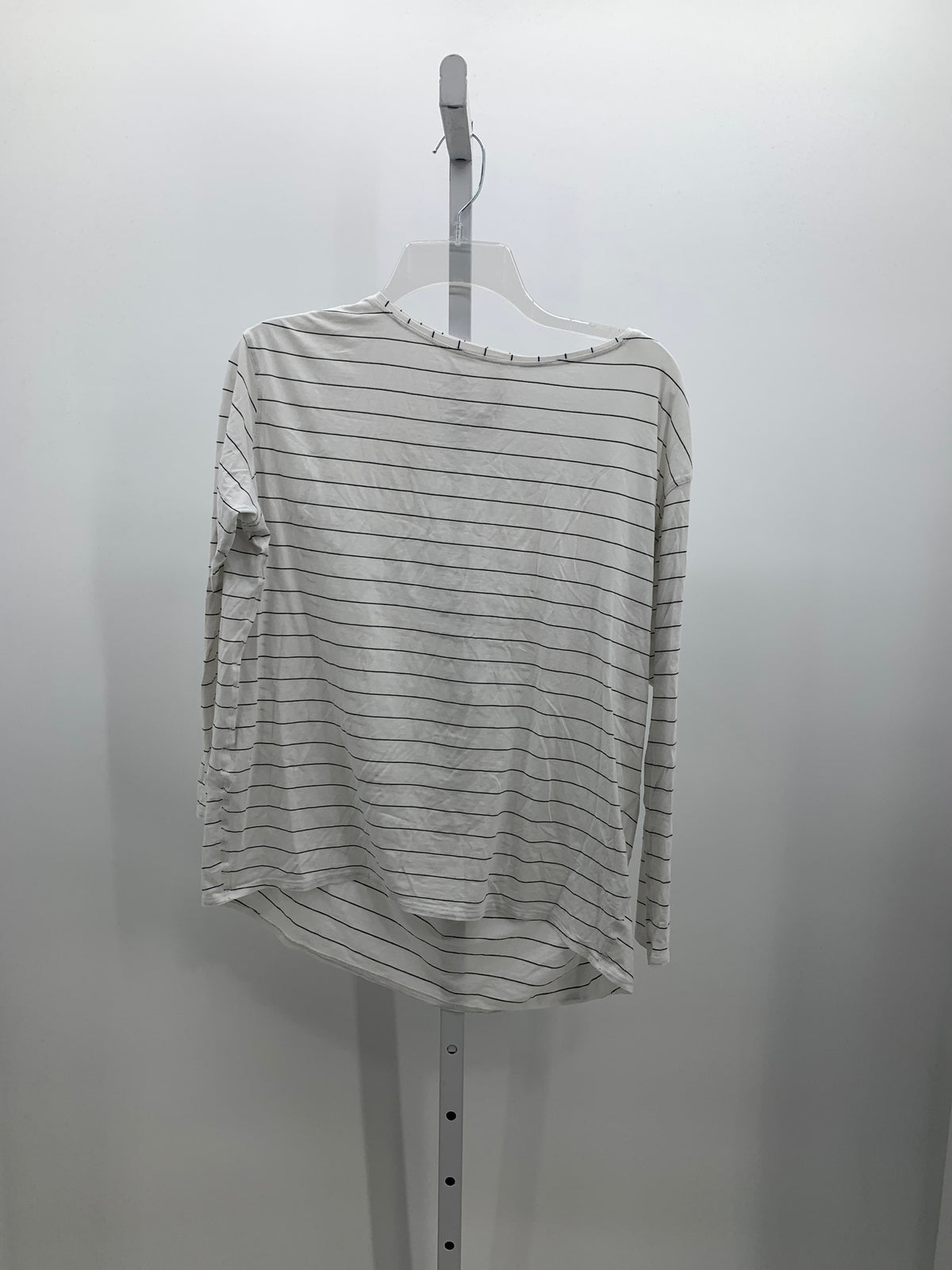 Lululemon Size 6 Misses Long Sleeve Shirt