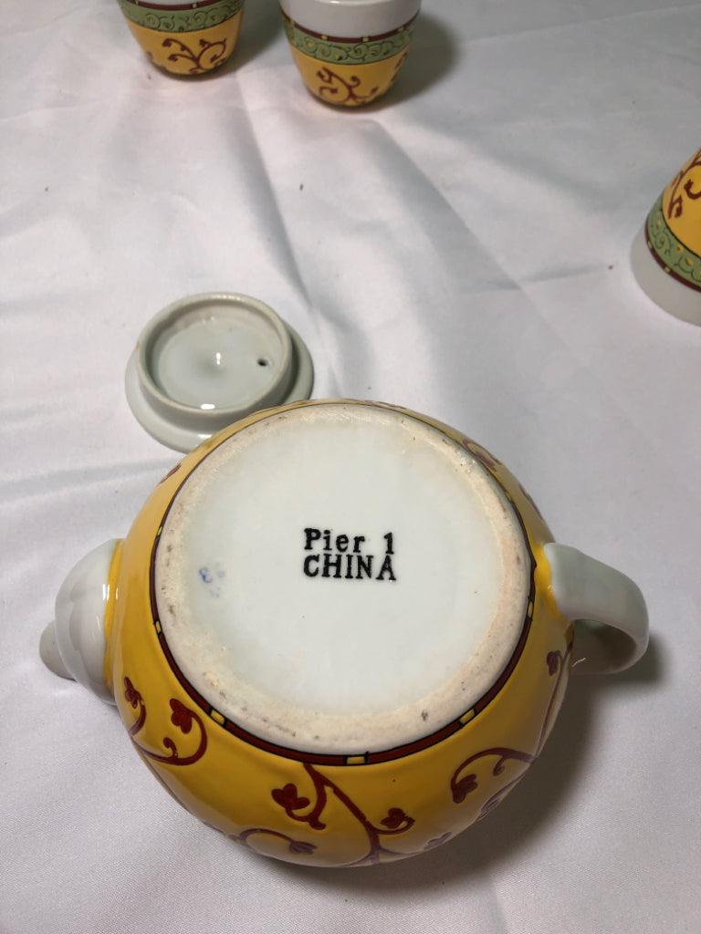 5PC YELLOW AND GREEN TEA SET- 4 CUPS, 1 TEAPOT.
