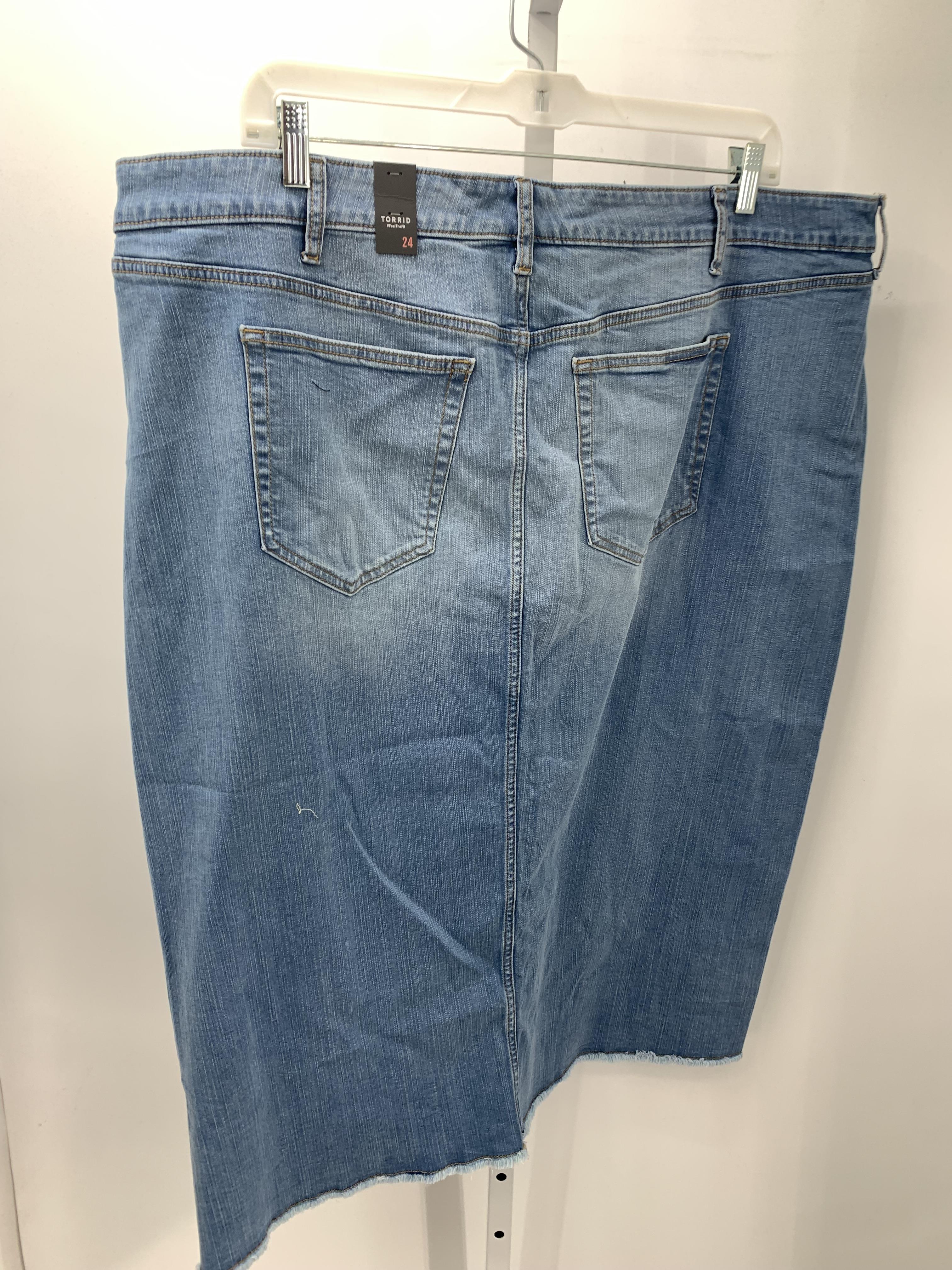 Torrid Size 24 W Womens Skirt