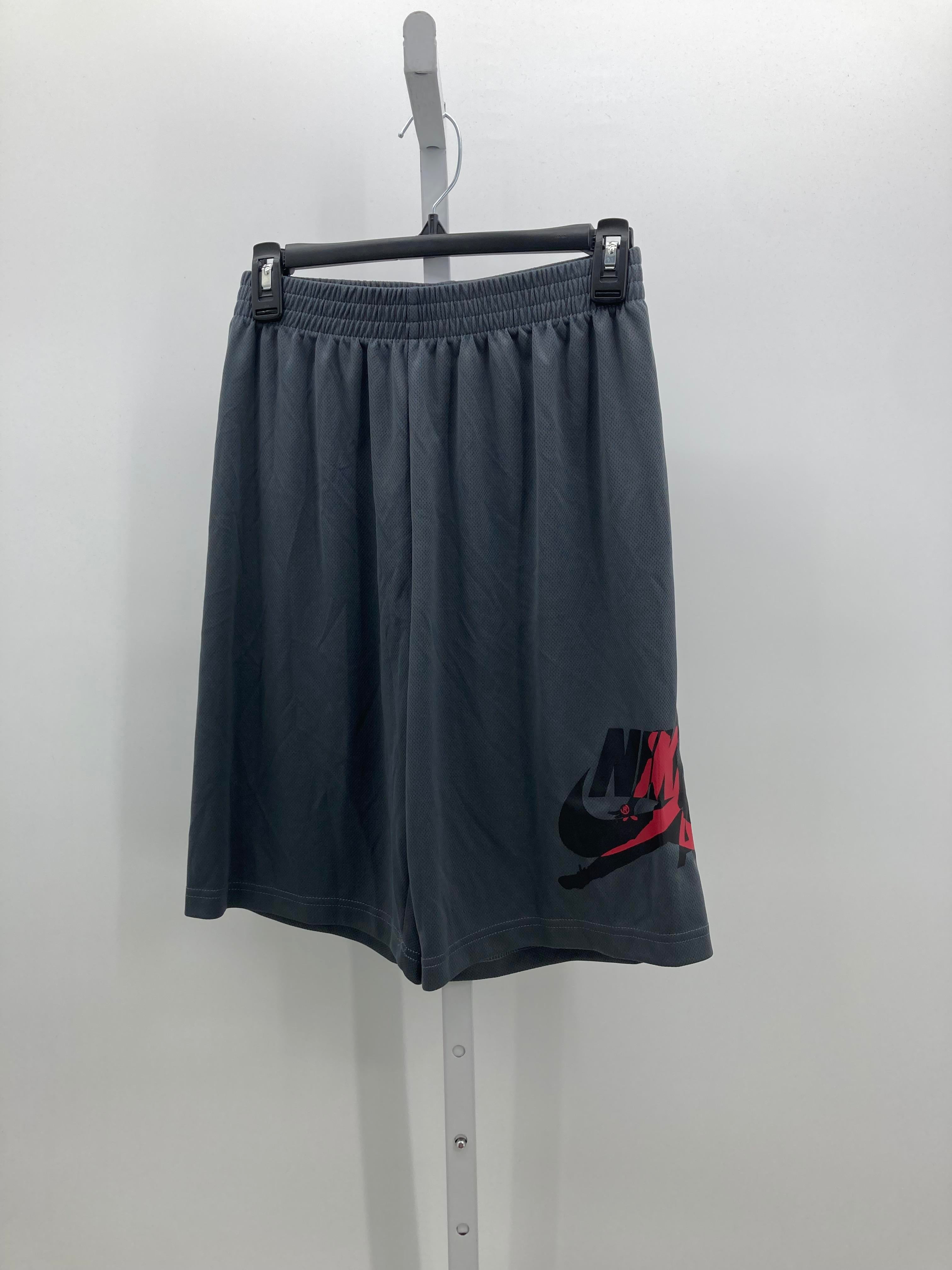BASKETBALL SHORTS