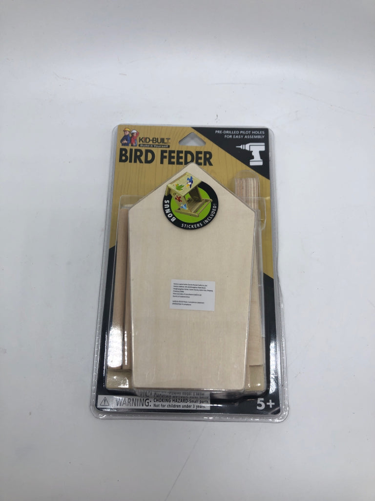 NIP DIY BIRD FEEDER KIT.