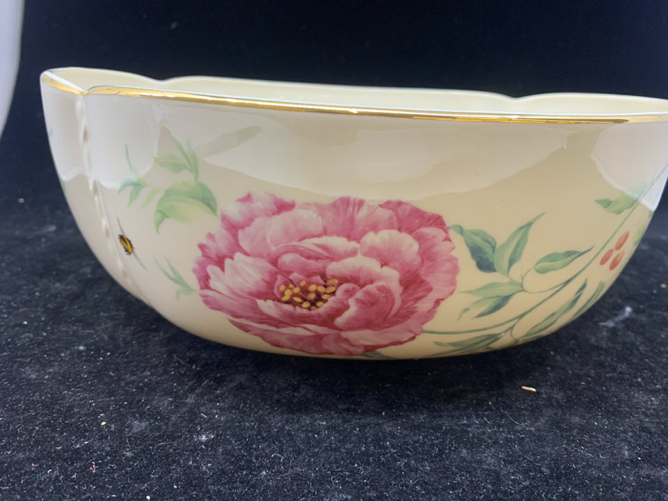 LENOX LARGE MORNINGSIDE COTTAGE BOWL.