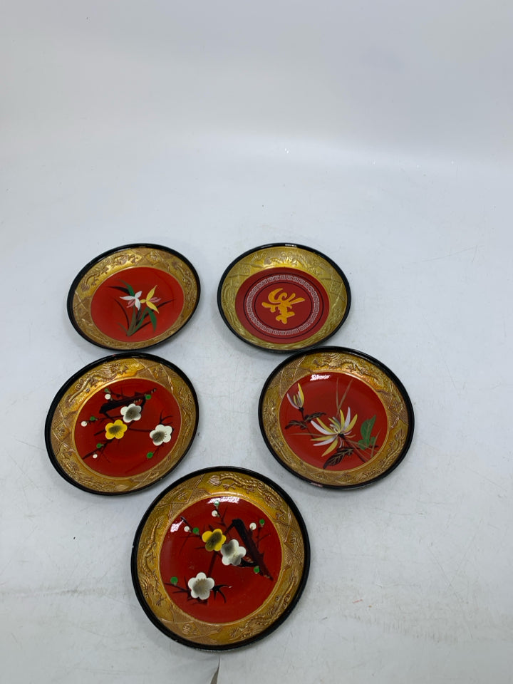 5 PLASTIC RED/GOLD PAITNED SOY SAUCE BOWLS W/ FLOWERS.