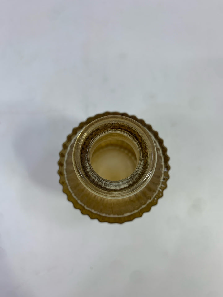 SMALL RIBBED AMBER GLASS BUD VASE.