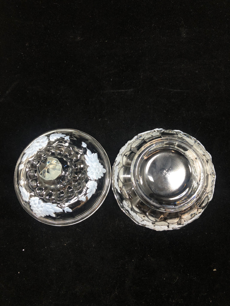 GLASS CANDY DISH W/FROSTED ETCHED GRAPES AND LID.