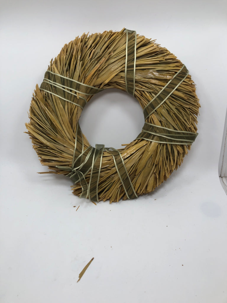 FAUX WHEAT WREATH W/RIBBON.