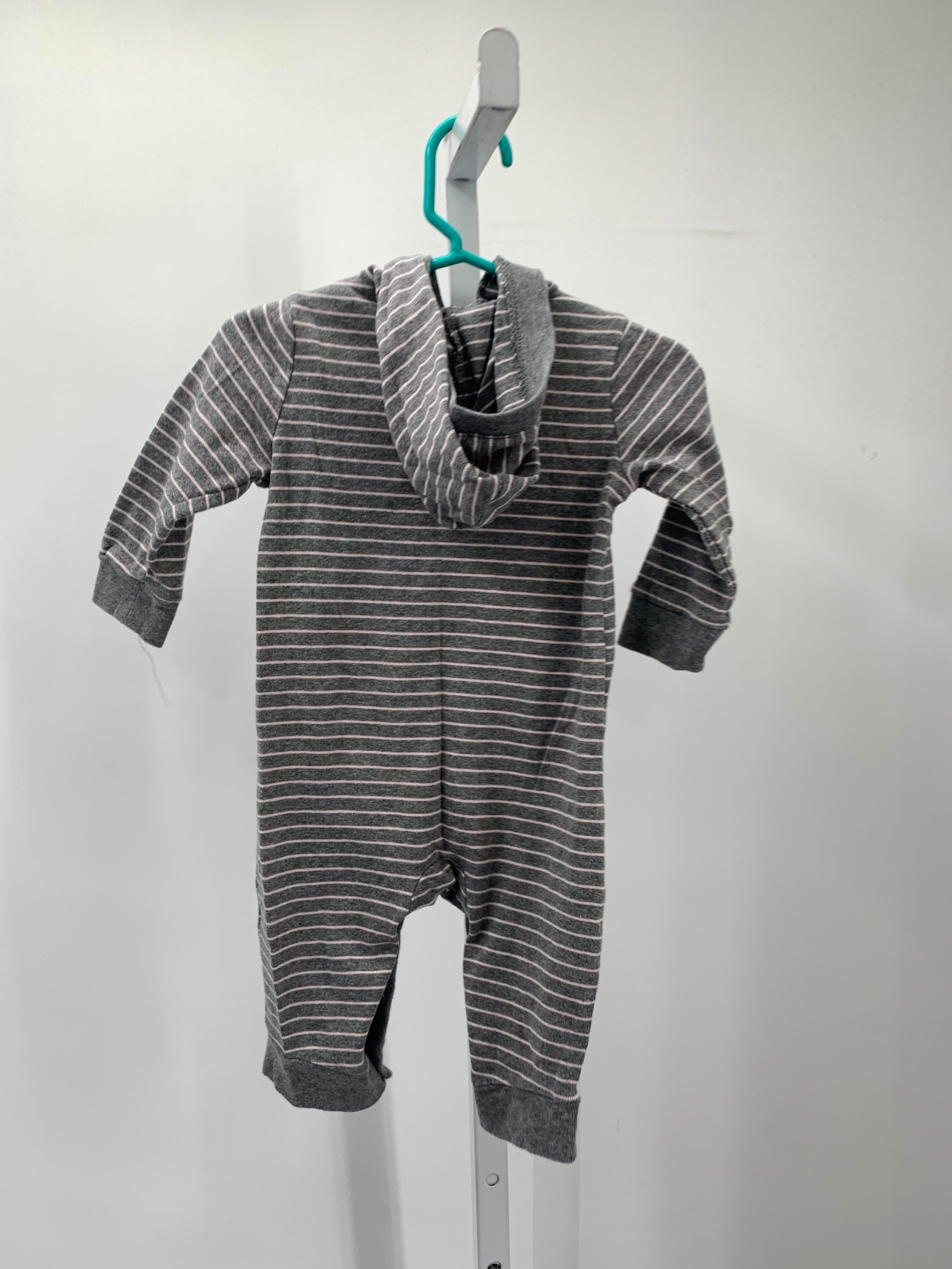 Old Navy Size 6-12 mon Girls Long Slv. Romper