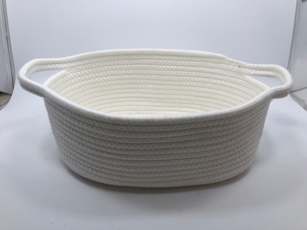 FABRIC WHITE WOVEN BIN W/WOVEN HANDLES.