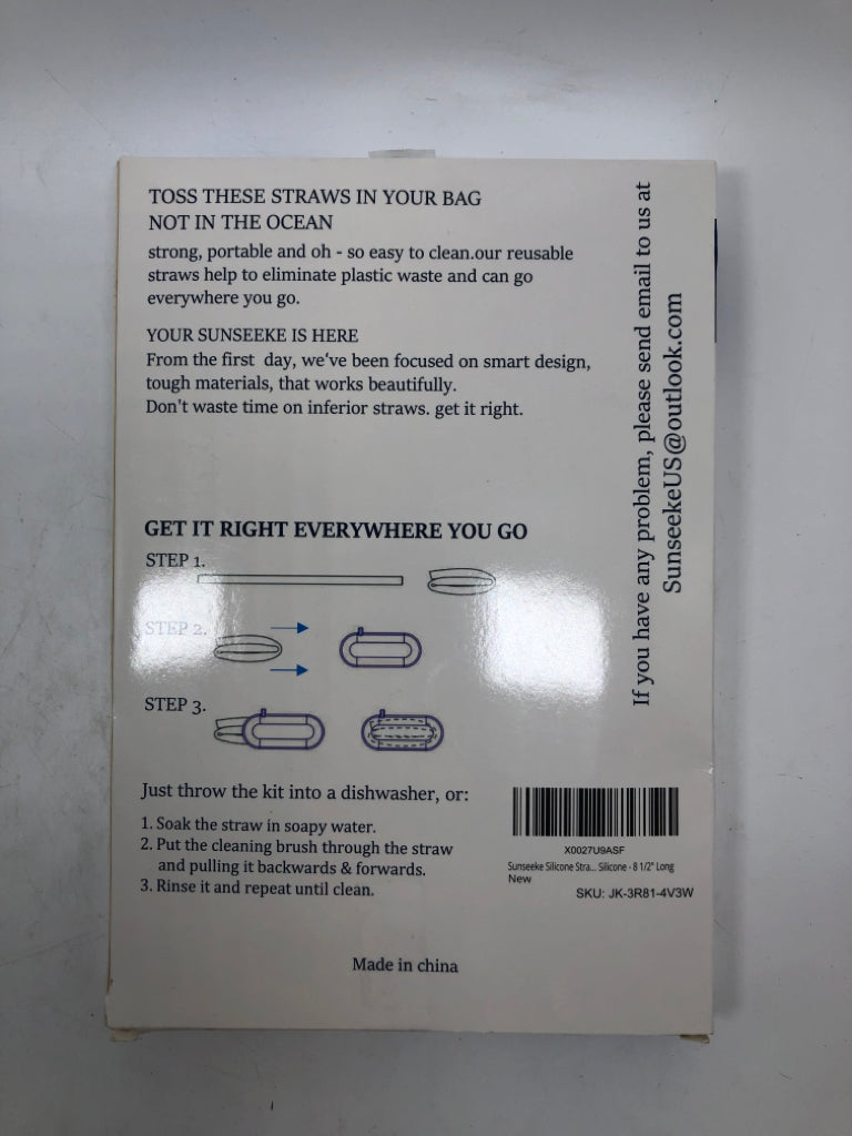 NIB TRAVEL SILICONE STRAWS.