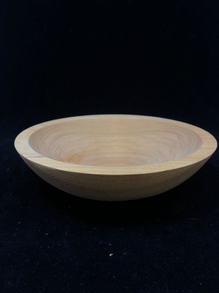 WOOD CARVED BOWL.