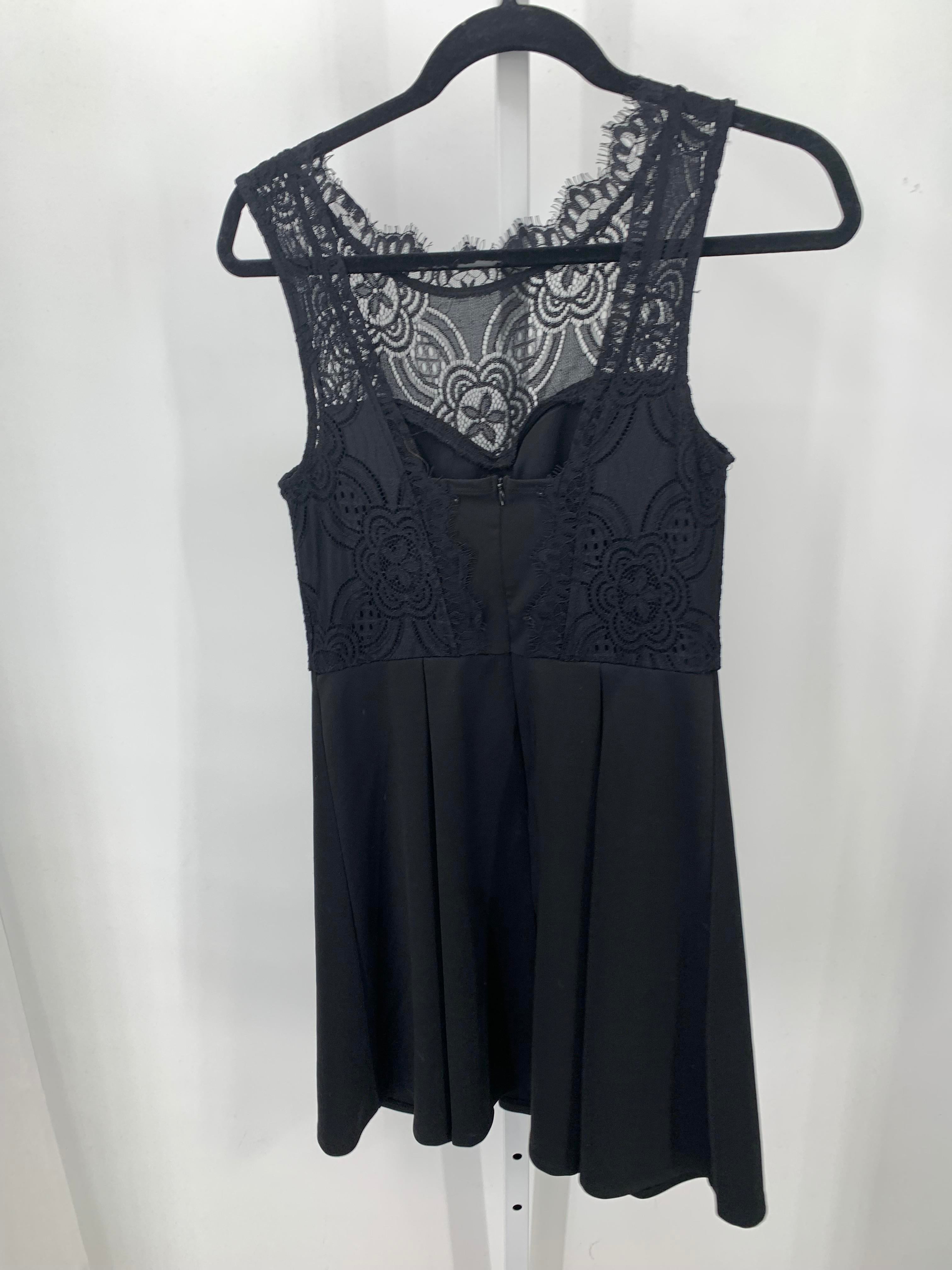 Size Medium Misses Sleeveless Dress