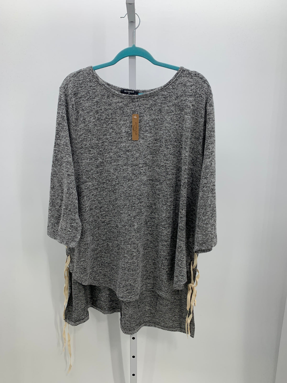 Size 3X Womens 3/4 Sleeve Shirt