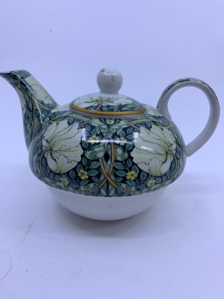 WILLIAM MORRIS TEA FOR ONE SET- WHITE/GREEN FLOWERS.
