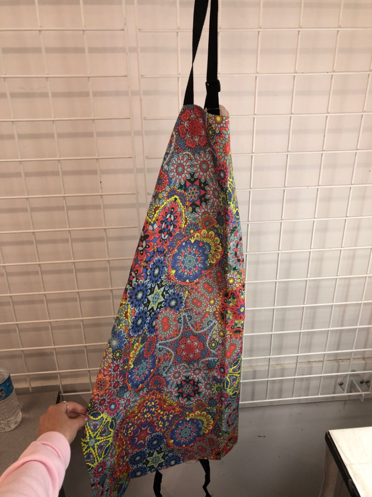 MULTI COLOR MEDALLION PRINT APRON.