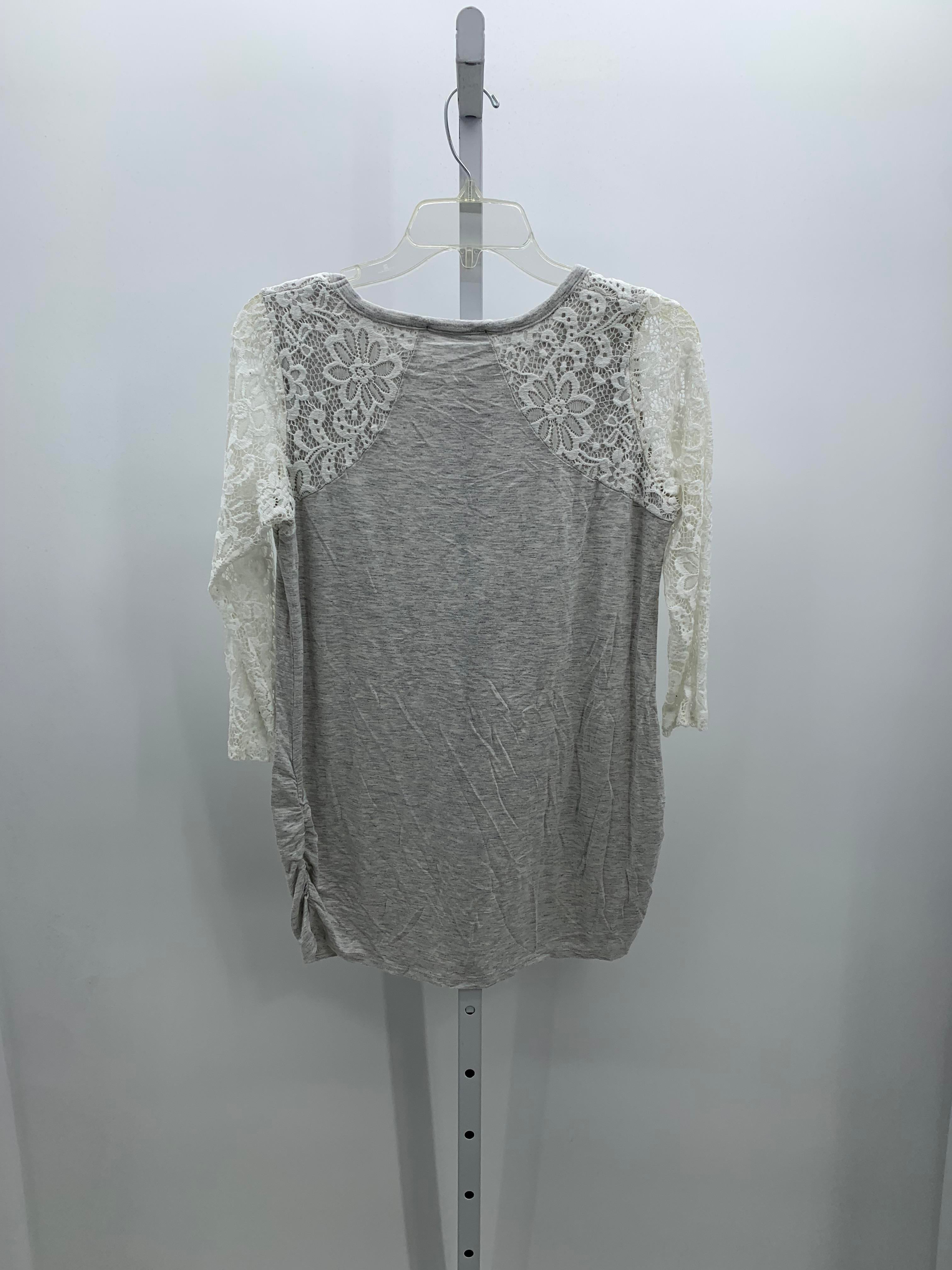 Size Large Juniors 3/4 Sleeve Shirt