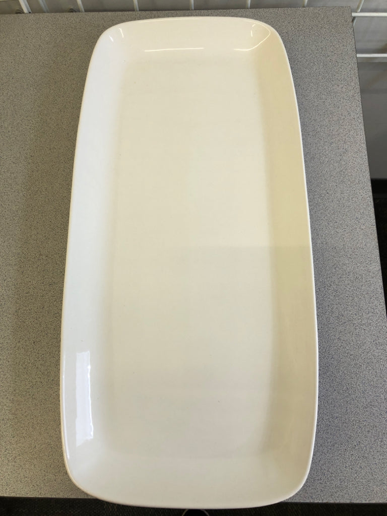 RECTANGLE WHITE SERVING PLATTER.