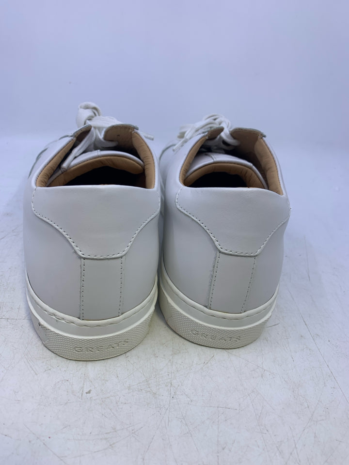 Size 8.5 Young Men's Shoes