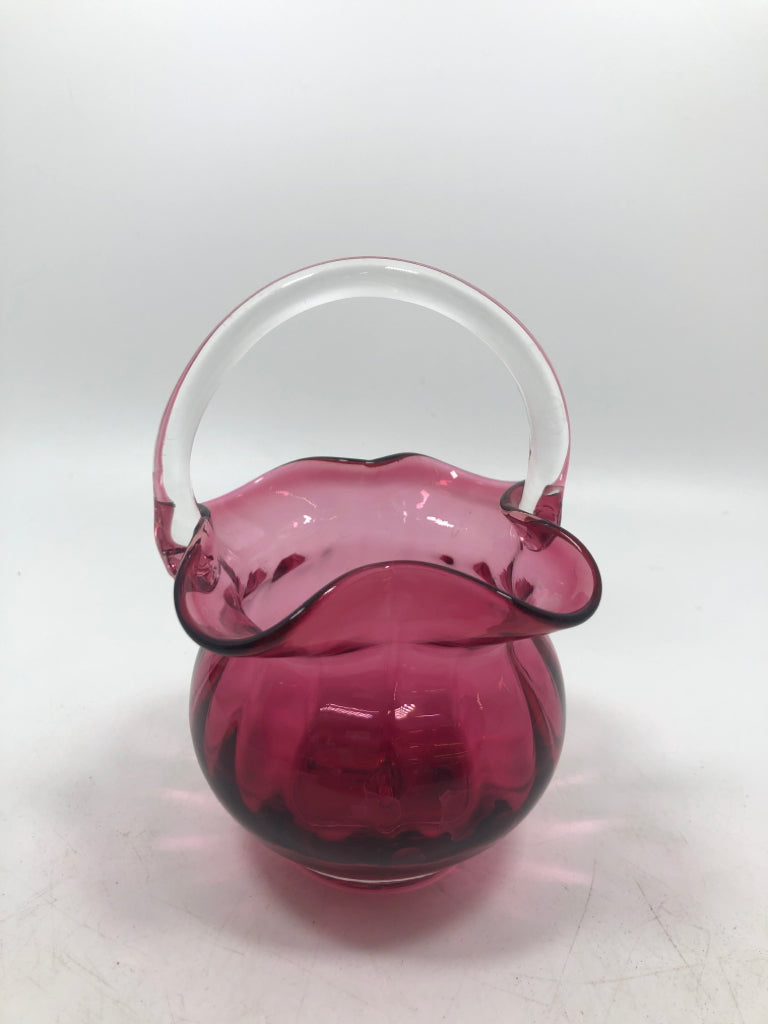SM PINK GLASS BASKET.