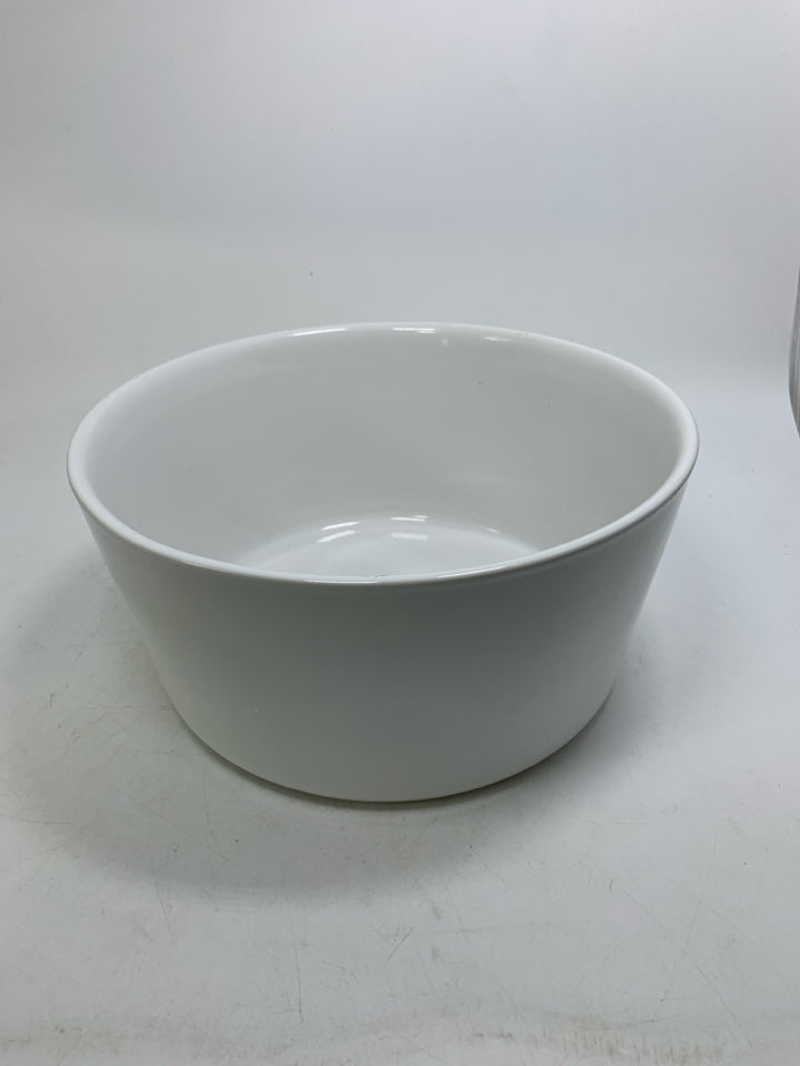 LARGE WHITE SERVING BOWL.