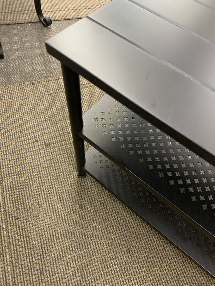 BLACK METAL BENCH W/2 SHELVES UNDERNEATH.