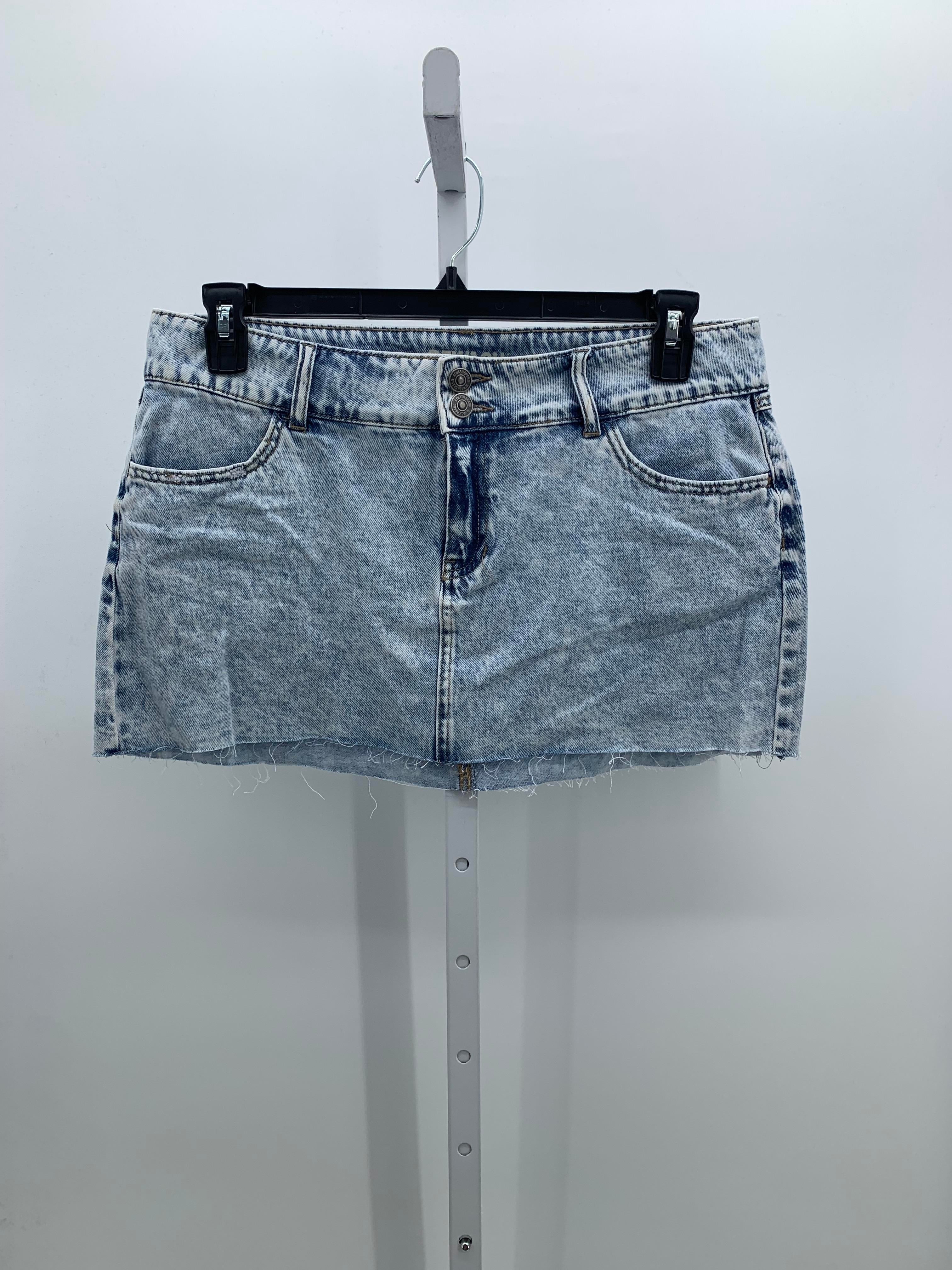 Size 9 Juniors Skirt
