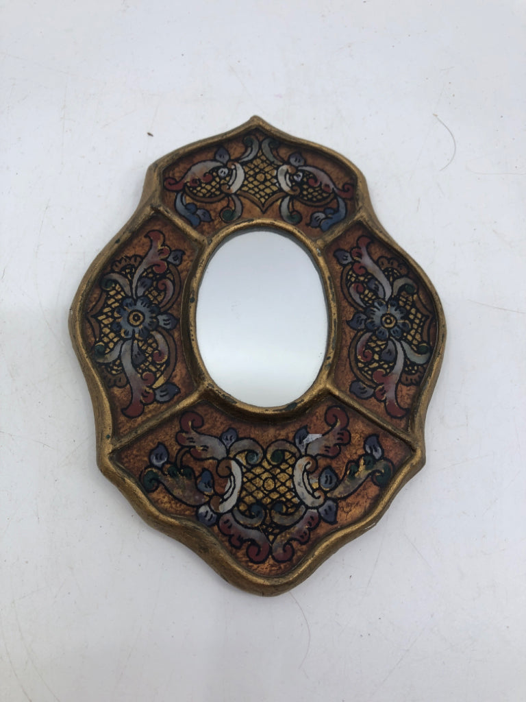 VTG MINI GLASS FRAME WOOD MIRROR.