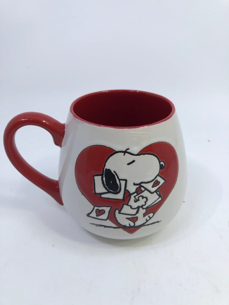 SNOOPY VALENTINE MUG.