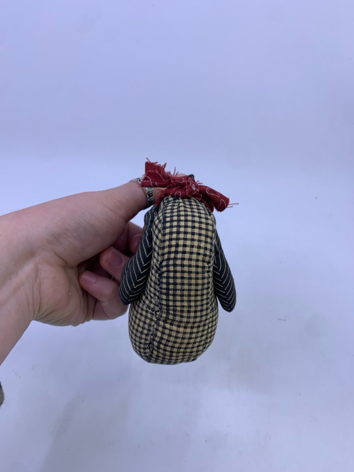 PLUSH ROOSTER FIGURE.