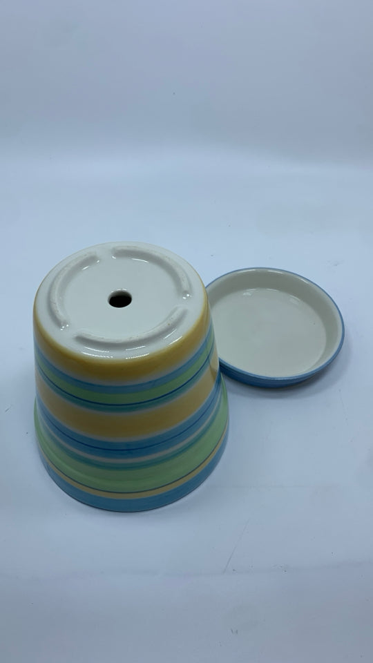 BLUE/GREEN/YELLOW CERAMIC PLANTER W/DISH.