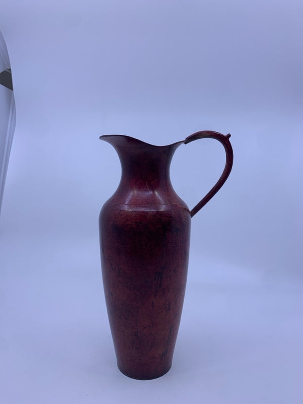 METAL RED HEAVY PITCHER W/ HIGH HANDLE.
