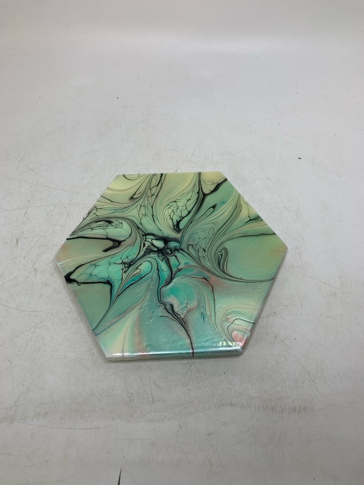 HEXAGON SHAPED ABSTRACT TRIVET.