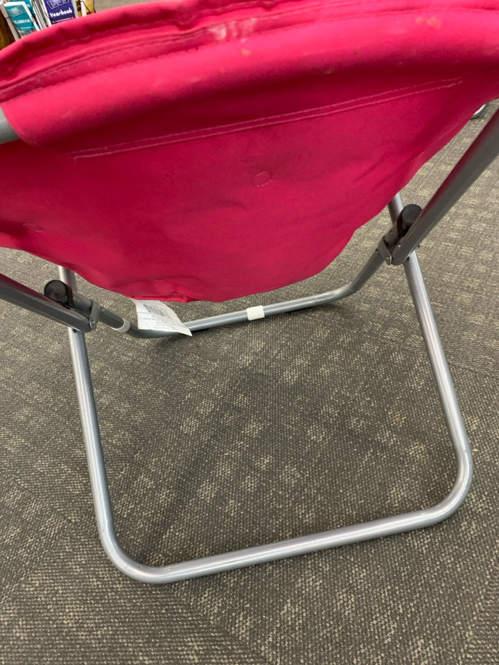 FLUFFY PINK FOLDING KIDS CHAIR.