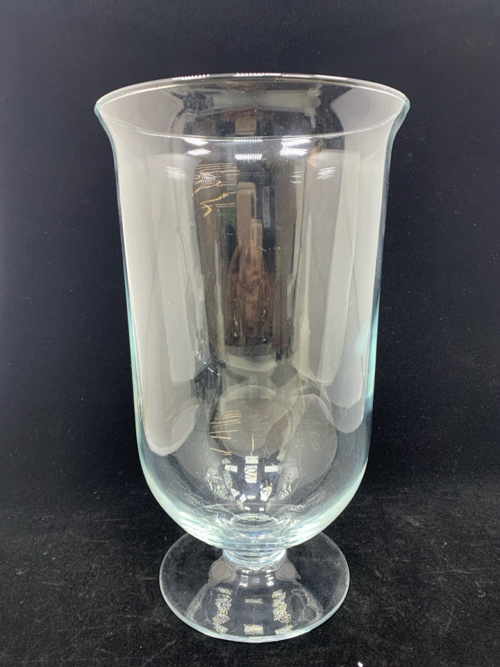 CLEAR GLASS FOOTED HURRICANE VASE.
