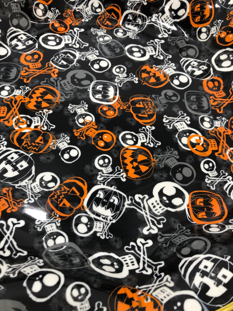 PLASTIC SKULL AND JACK O LANTERN BOWL.