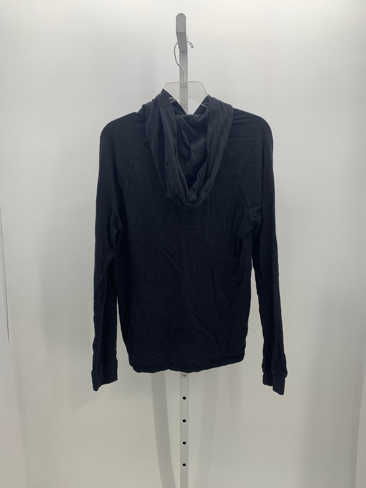 HOODED HENLEY TEE