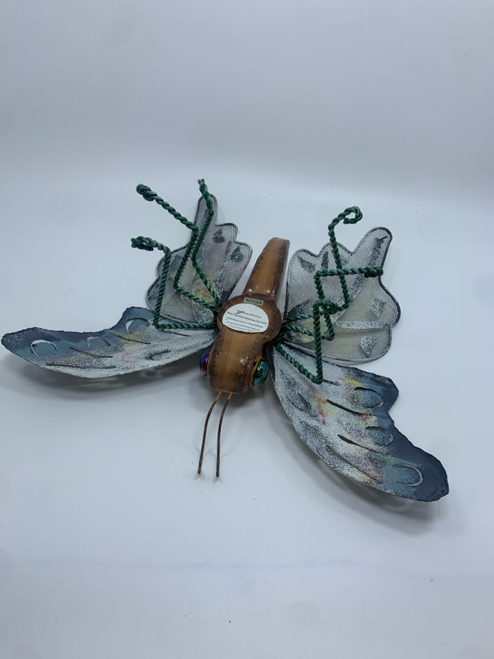 METAL BUTTERFLY OUTDOOR TEA LIGHT.