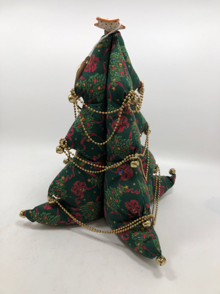 PLUSH FABRIC CHRISTMAS TREE.