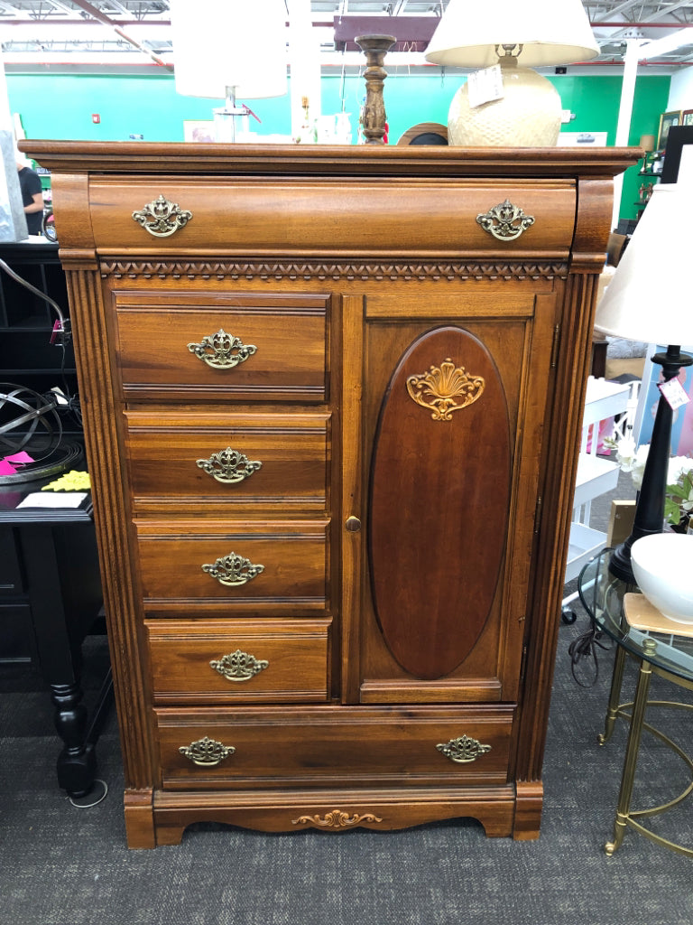WEBB DEEP OAK CHIFFOROBE GENTLEMAN'S CHEST.