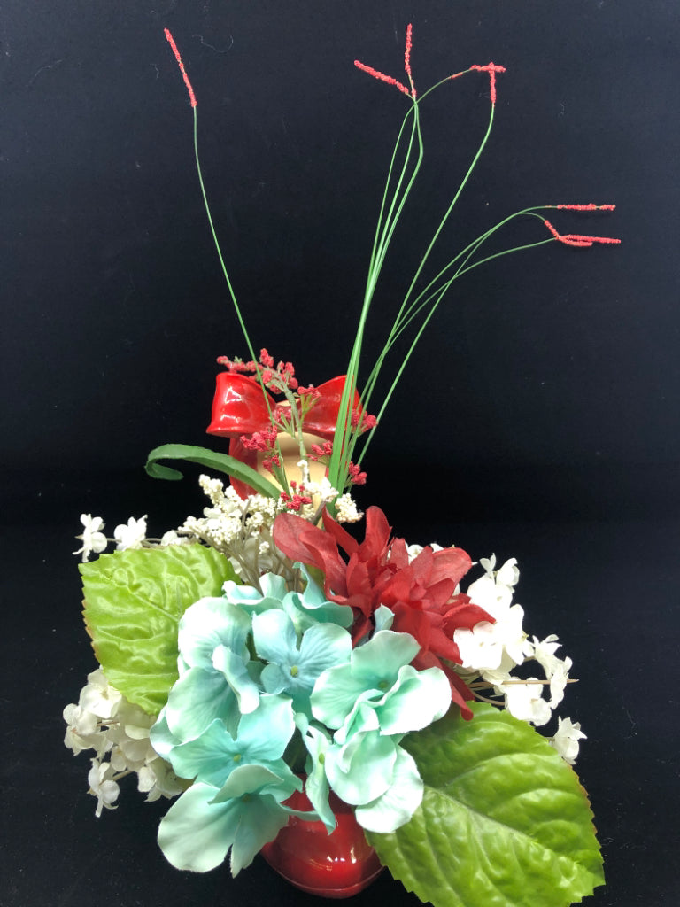 RESIN RED HIGH HEEL W/ FAUX BOUQUET.