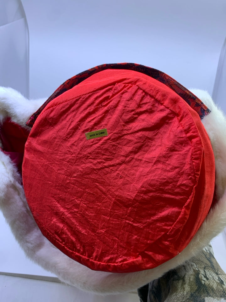 VTG RED SANTA CLAUS HOLDING HOLLY & GOLD GARLAND.