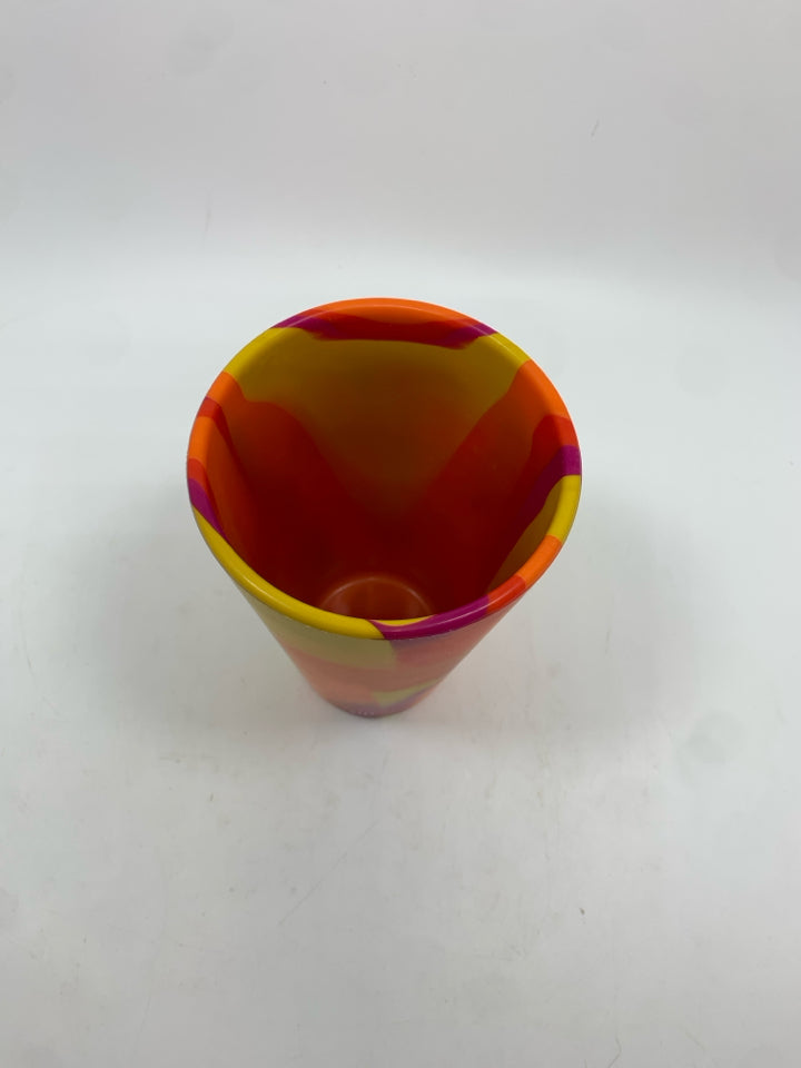 SILIPINT RUBBER PINT GLASS.