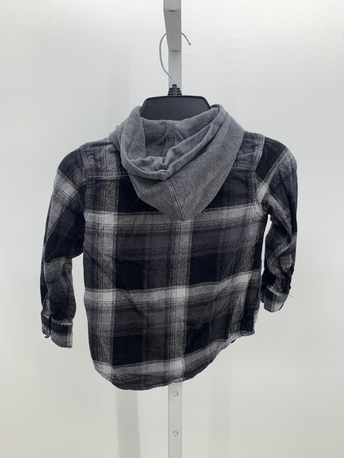 BLACK/ GREY PLAID BUTTON DOWN