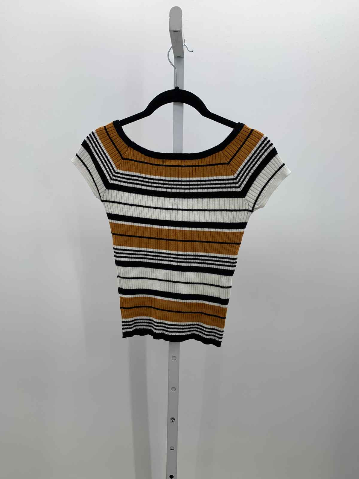 LA Hearts Size Small Juniors Short Sleeve Sweater