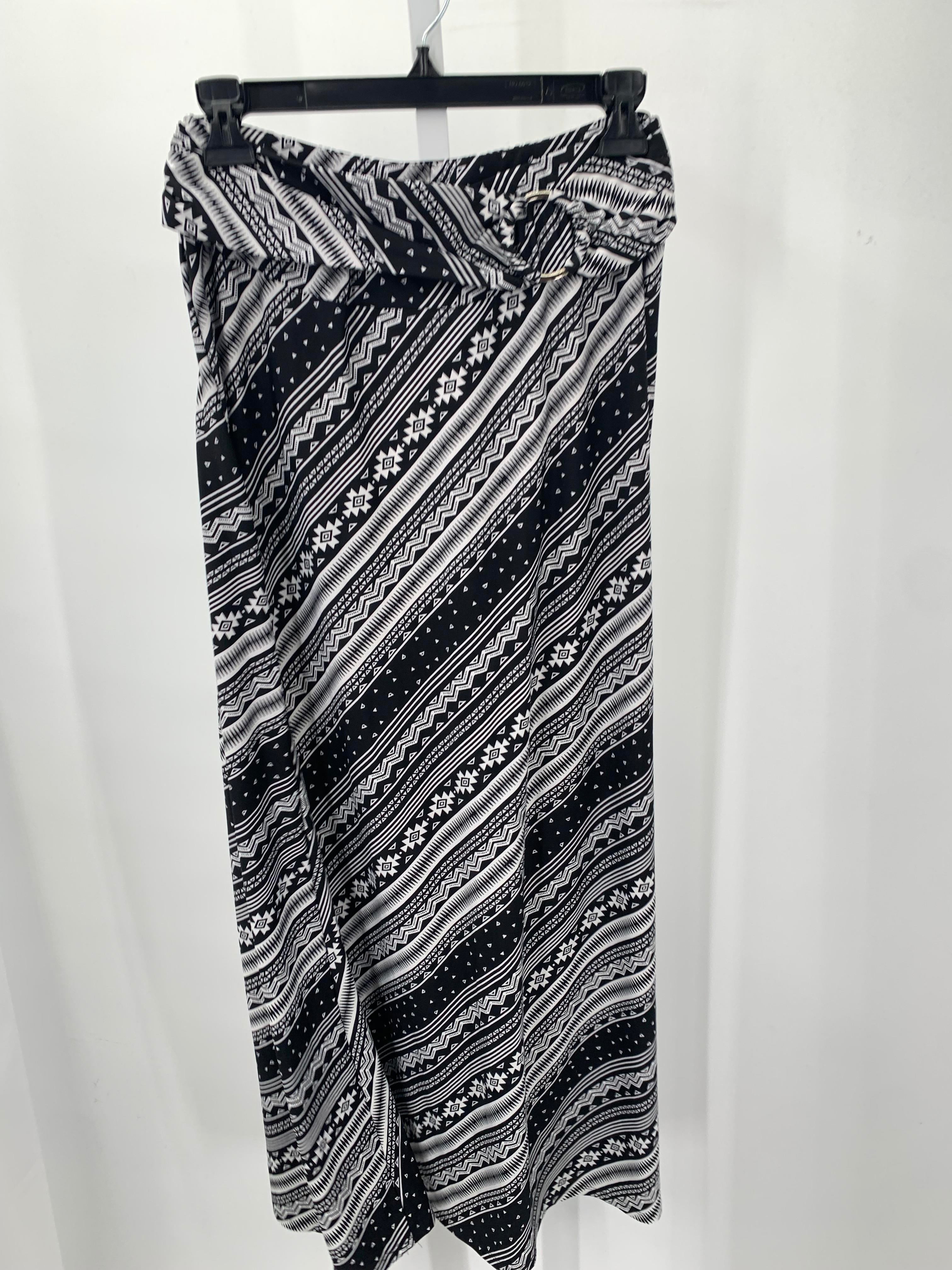 Robert Louis Size Medium Misses Skirt