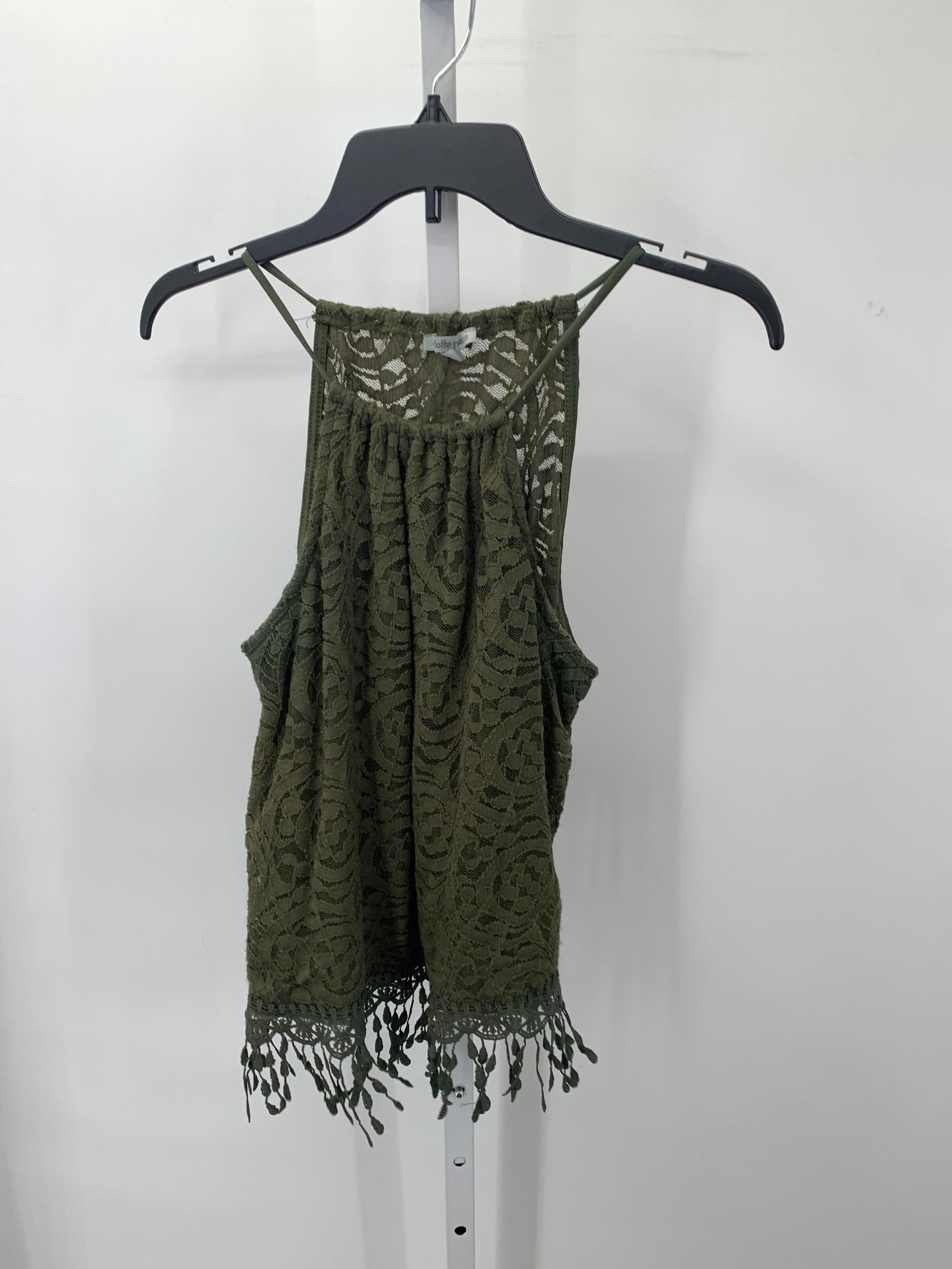 Charlotte Russe Size Medium Juniors Sleeveless Shirt