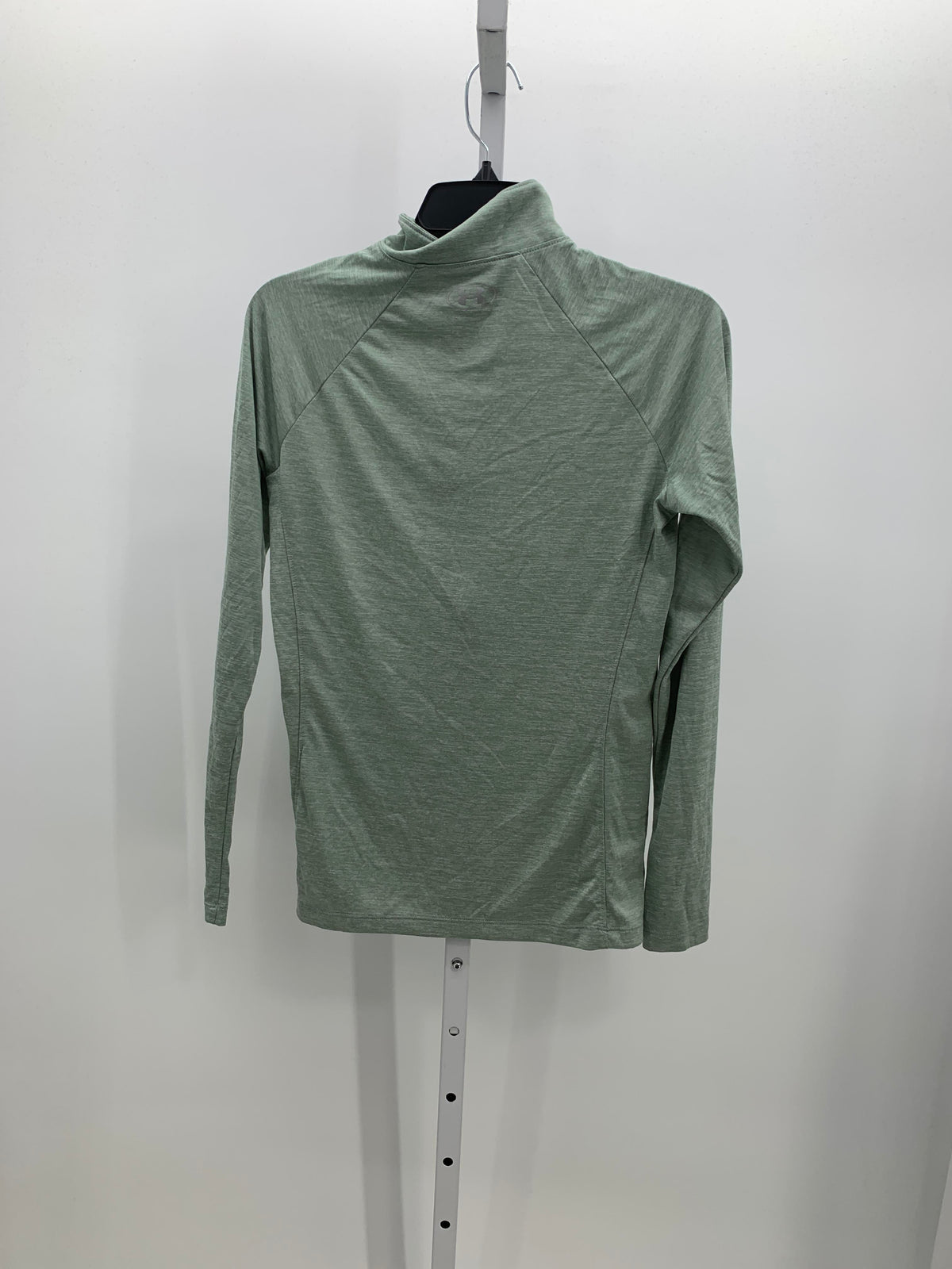 Under Armour Size Medium Misses Long Sleeve Shirt